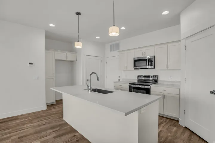 1693 W 2700 S #224, Syracuse, Utah 84075