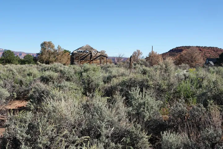 3600 S Teasdale Rd, Teasdale, Utah 84773