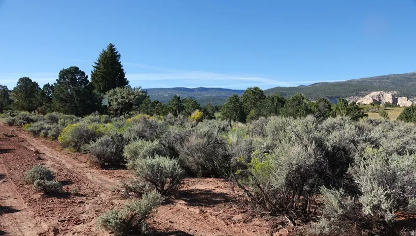 3600 S Teasdale Rd, Teasdale, Utah 84773