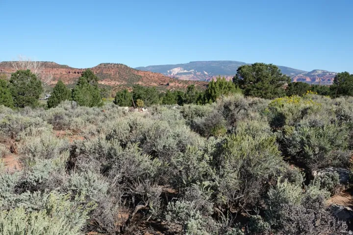 3600 S Teasdale Rd, Teasdale, Utah 84773