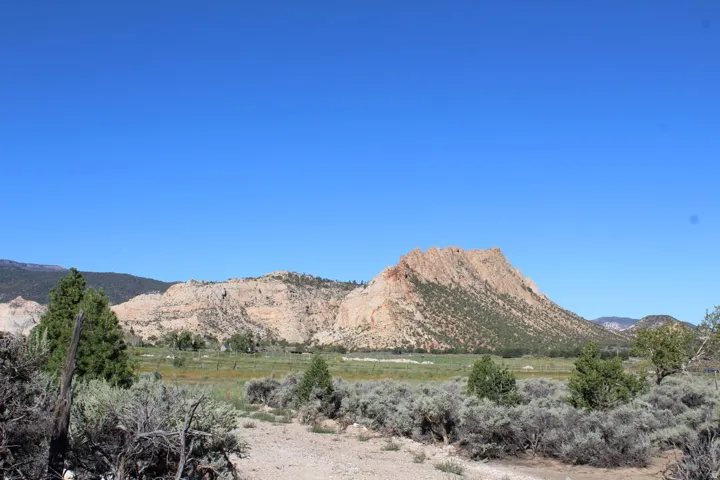 3600 S Teasdale Rd, Teasdale, Utah 84773