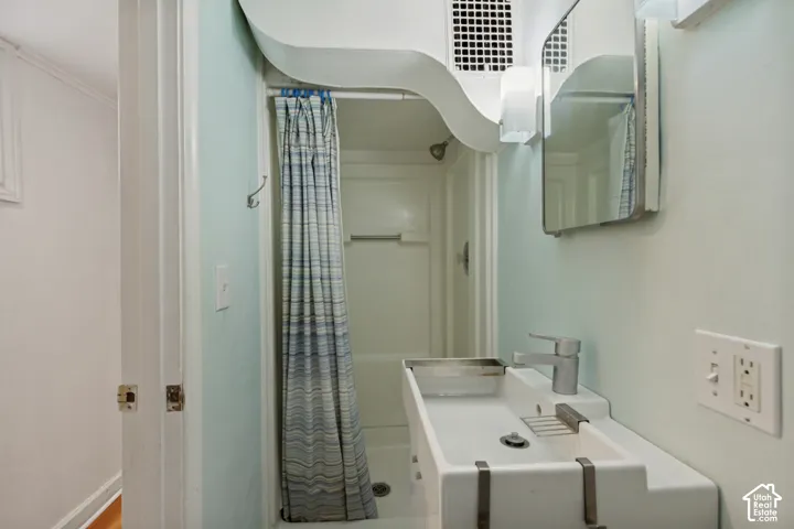 1118 E 800 S, Salt Lake City, Utah 84102