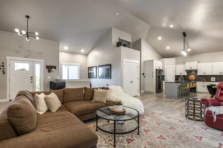894 E Nebo, North Ogden, Utah 84414