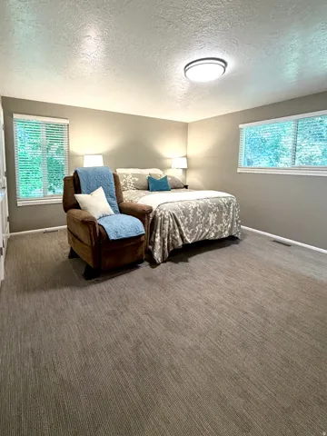1087 E Oxford Dr, Kaysville, Utah 84037