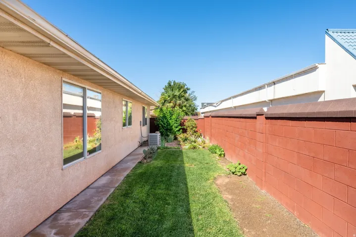 560 W 100 S, Hurricane, Utah 84737