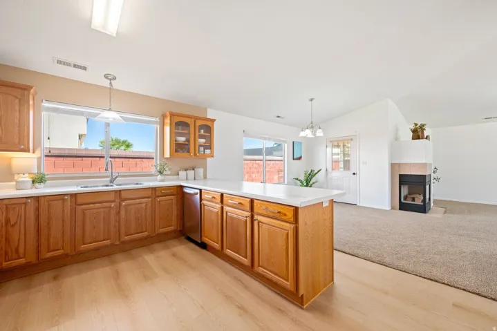 560 W 100 S, Hurricane, Utah 84737