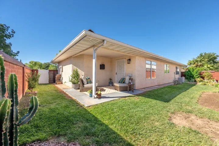 560 W 100 S, Hurricane, Utah 84737