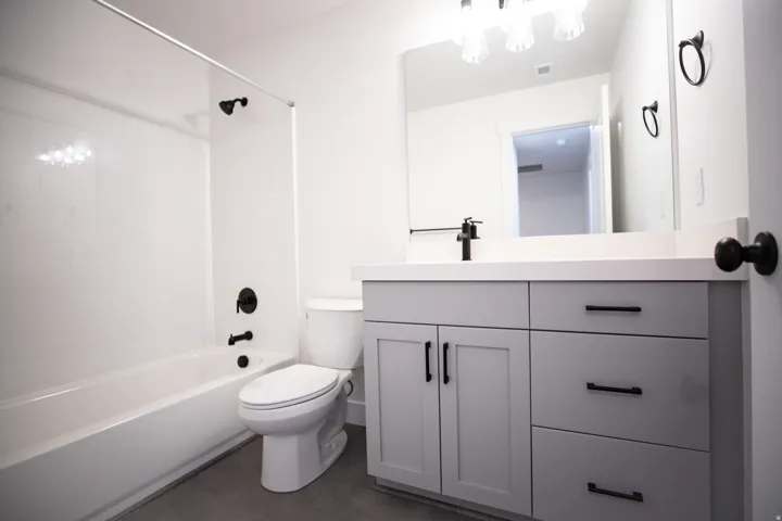 Full bathroom on second floor
