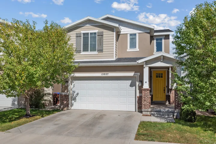 Two-story exterior with stucco and siding finishes