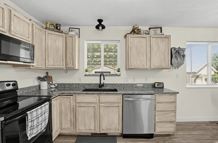 Kitchen window above the sink!