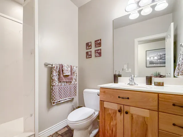 2221 W 1800 S, West Haven, Utah 84401
