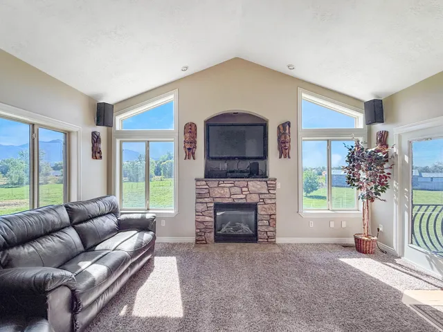 2221 W 1800 S, West Haven, Utah 84401