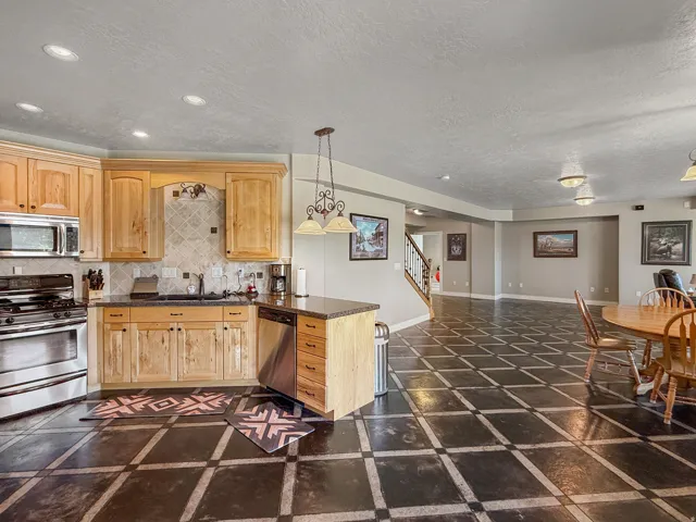 2221 W 1800 S, West Haven, Utah 84401