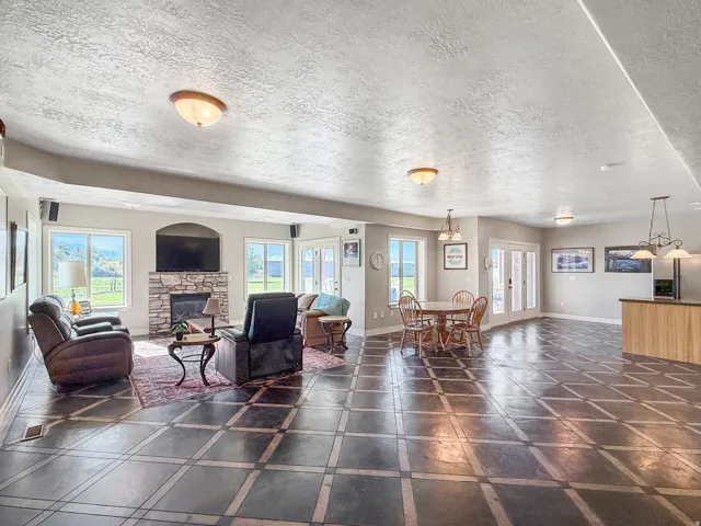 2221 W 1800 S, West Haven, Utah 84401