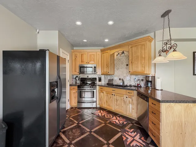 2221 W 1800 S, West Haven, Utah 84401