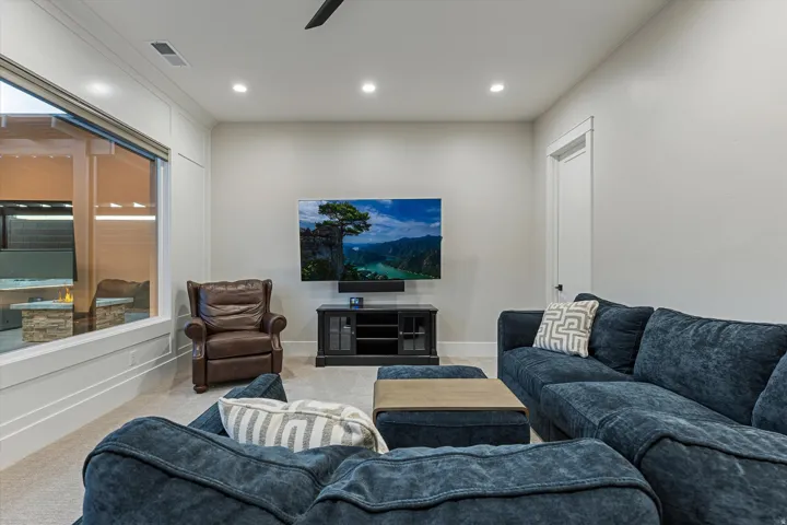 Huge Bedroom 5 or Flex Room