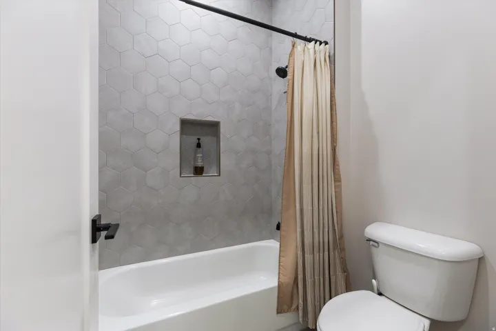 Separate Shower & Toilet Room in Jack and Jill Bath