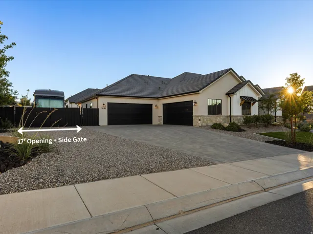 Plenty of Room for RVs and Boats! Paver Driveway
