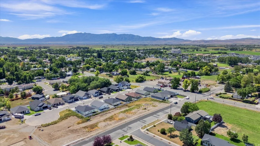 254 W 400 N, Smithfield, Utah 84335
