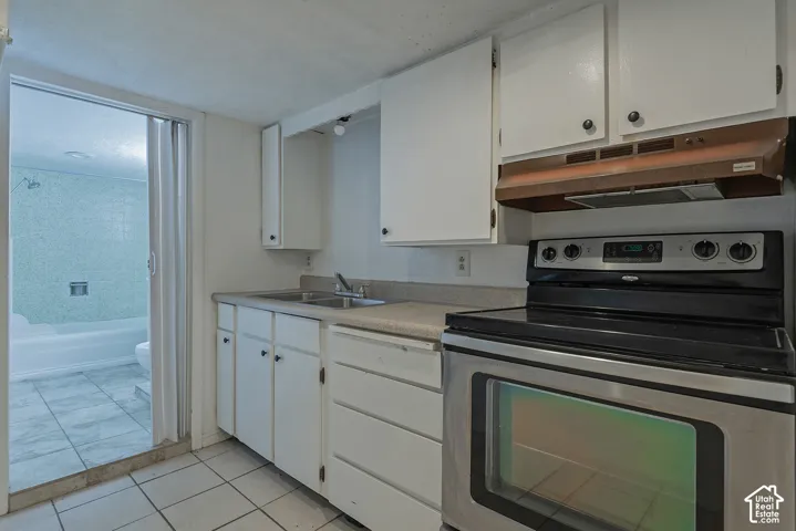 2nd Kitchen in Basement