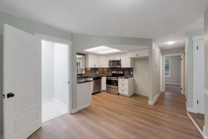 1384 W Countrywood Ln, West Jordan, Utah 84088