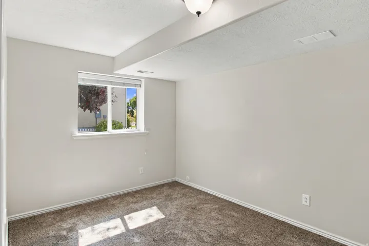 464 N 950 W, Springville, Utah 84663