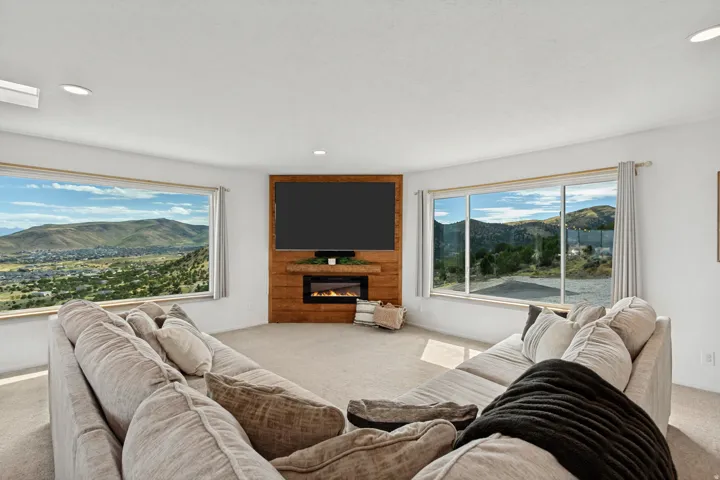 8082 W Hi Country Rd, Herriman, Utah 84096