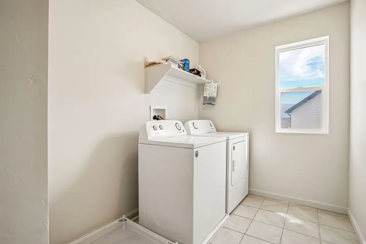 746 W Gladiolus Cir, Saratoga Springs, Utah 84045