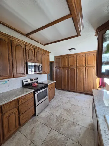 Tons of storage in the kitchen