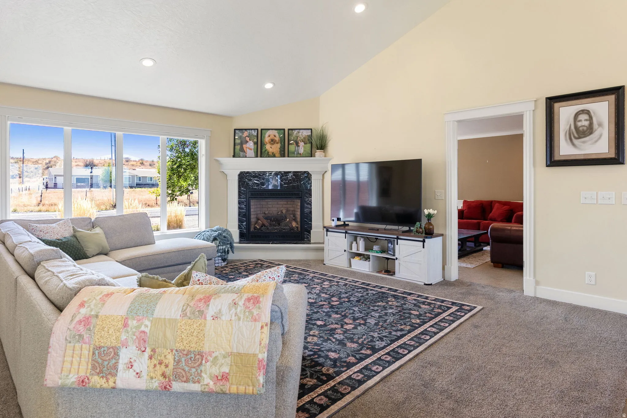 Vaulted ceiling with recessed lighting