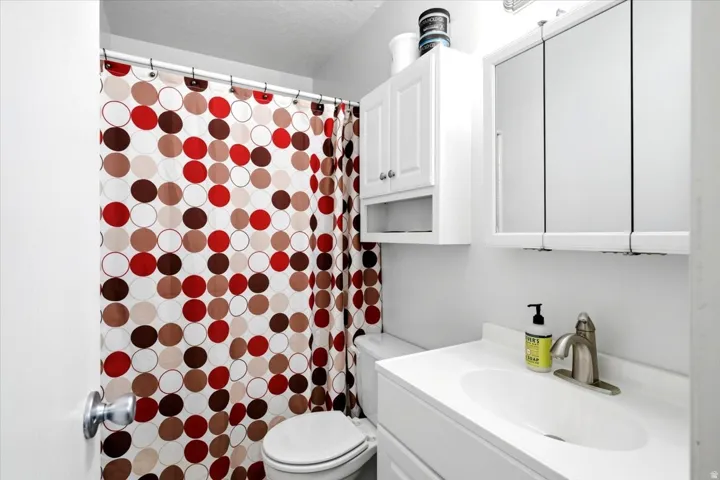5220 S 2100 W, Roy, Utah 84067
