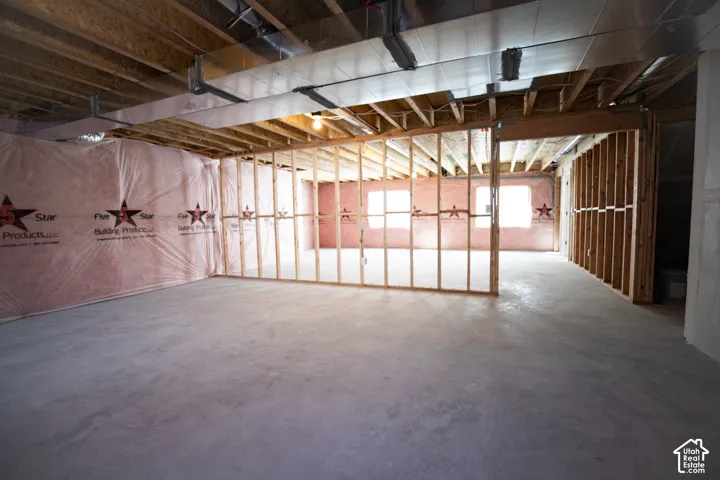 Huge unfinished basement with potential for a large family/game room, three bedrooms, a full bathroom and extended cold storage.