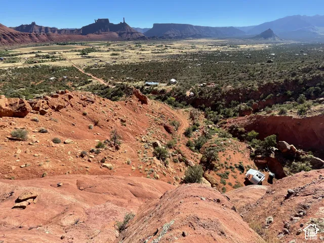 66 W Bailey Ln, Castle Valley, Utah 84532
