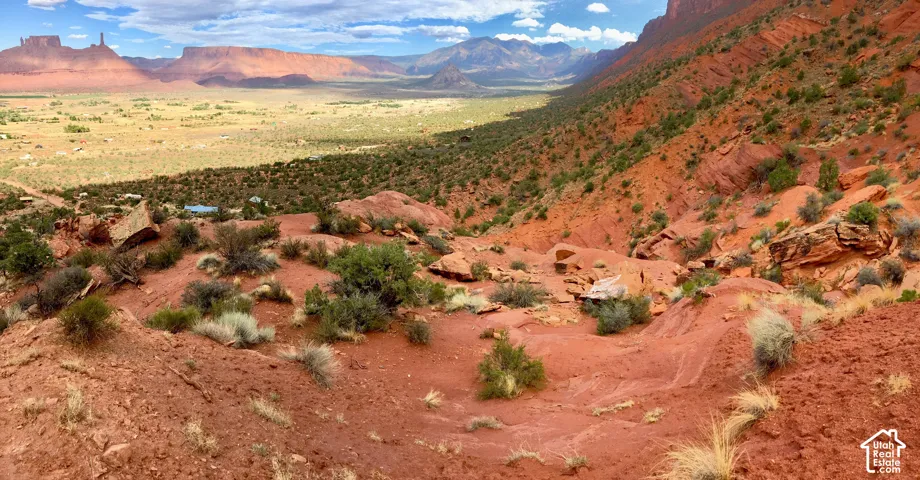 66 W Bailey Ln, Castle Valley, Utah 84532