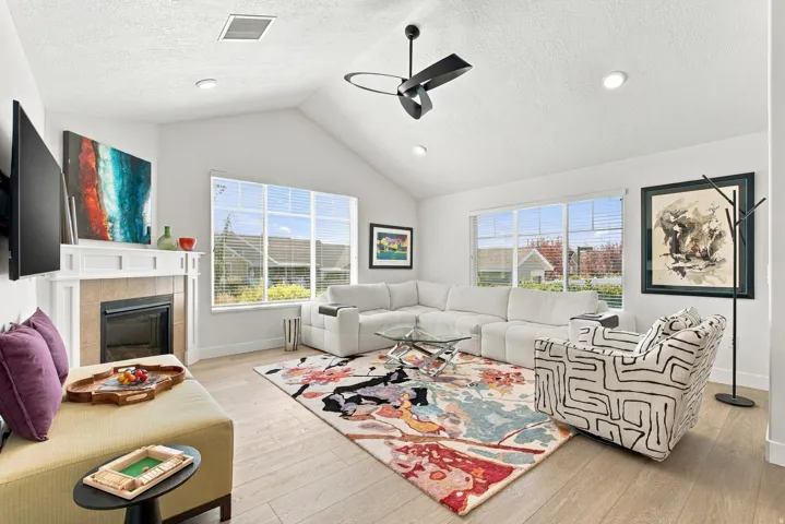793 W 130 S #d, Pleasant Grove, Utah 84062