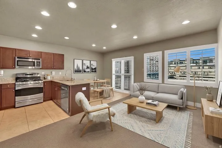 Open floor plan living, dinning or eat at counter/bar.