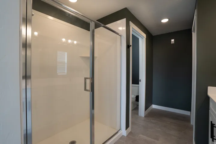 Primary suite shower