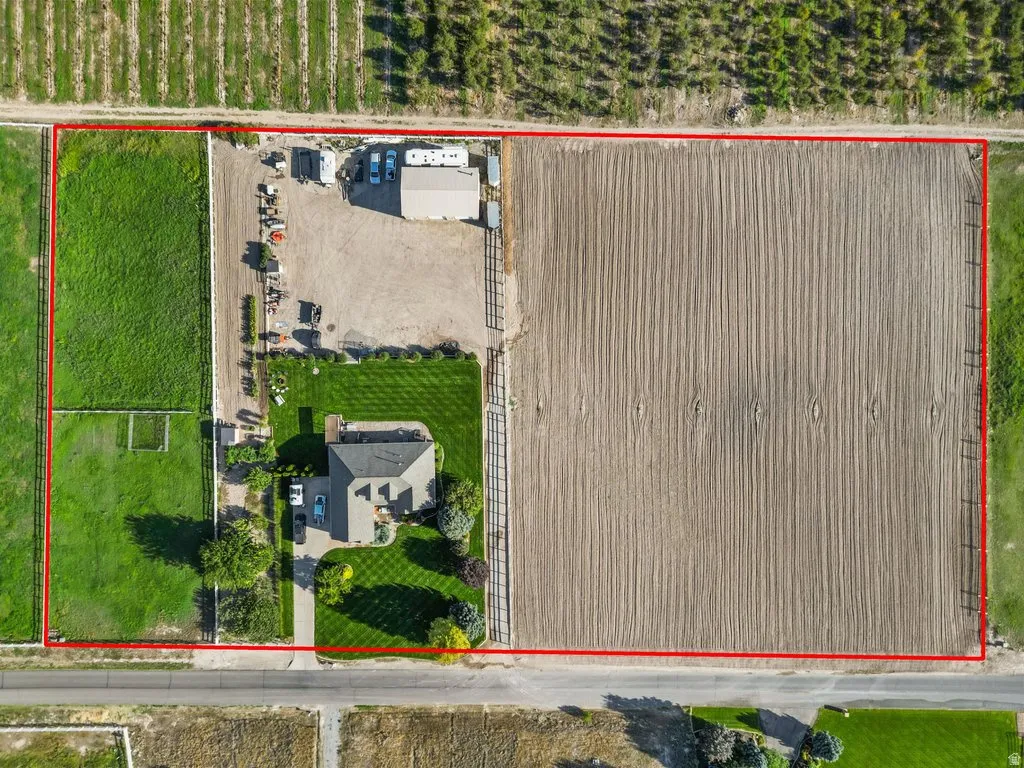 Outline of the property.