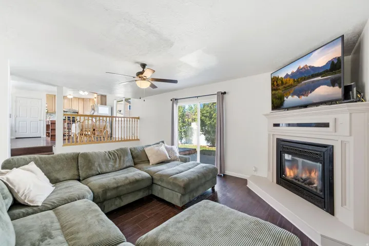 934 W Meadowlark Ln, West Bountiful, Utah 84087