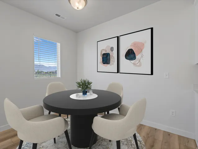 Recessed ceiling light fixture