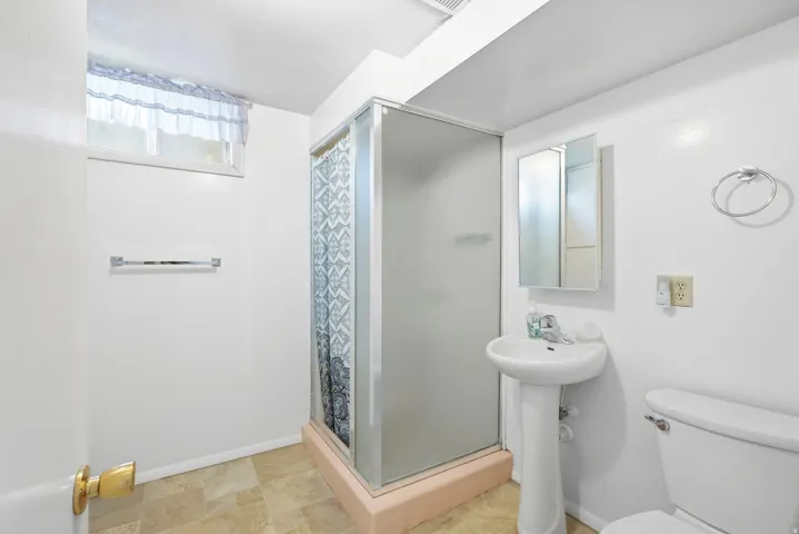 98 E 400 S, Providence, Utah 84332