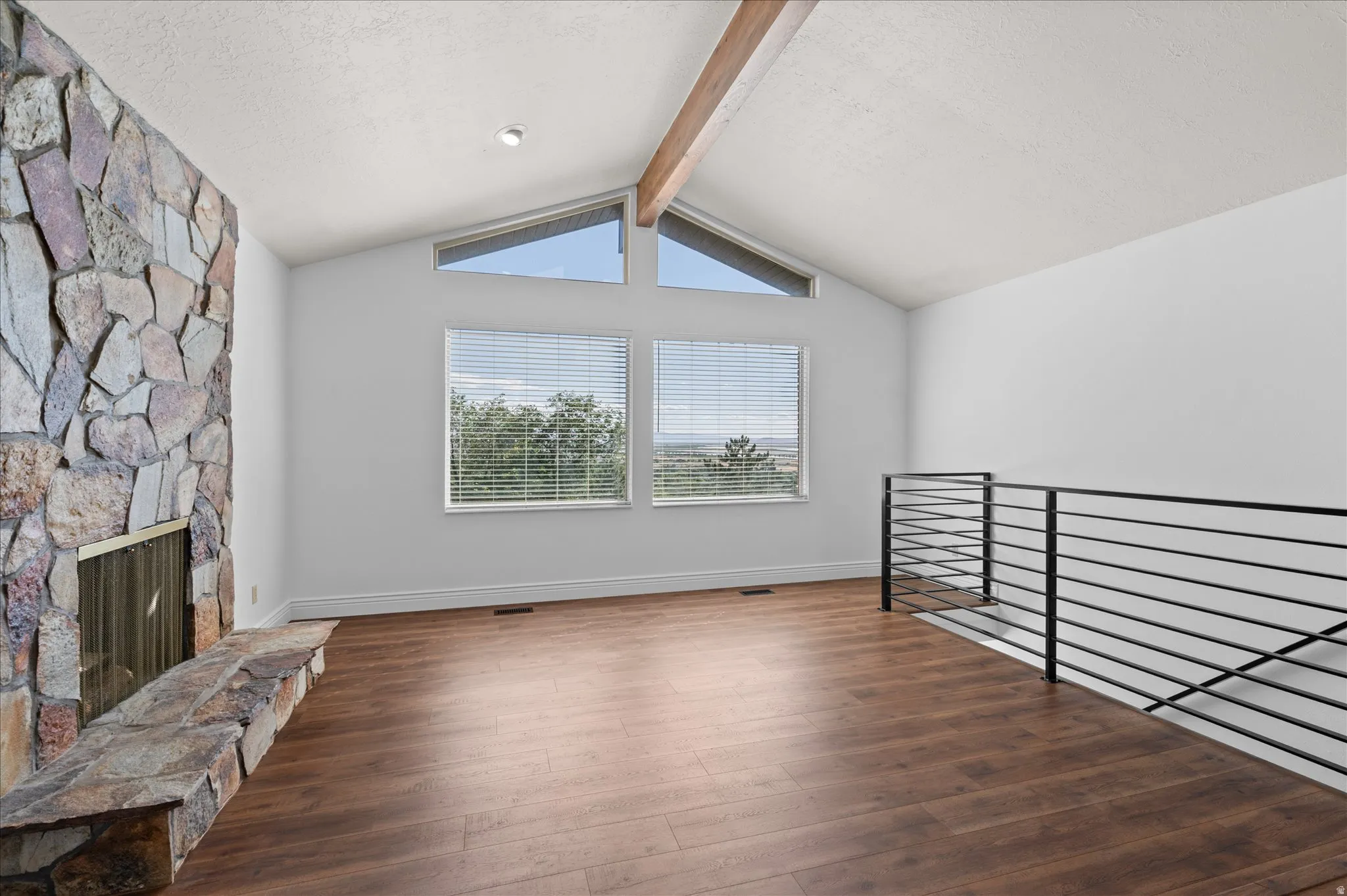 Entry, w/Formal Living Room w/LVP Flooring. Amazing views.