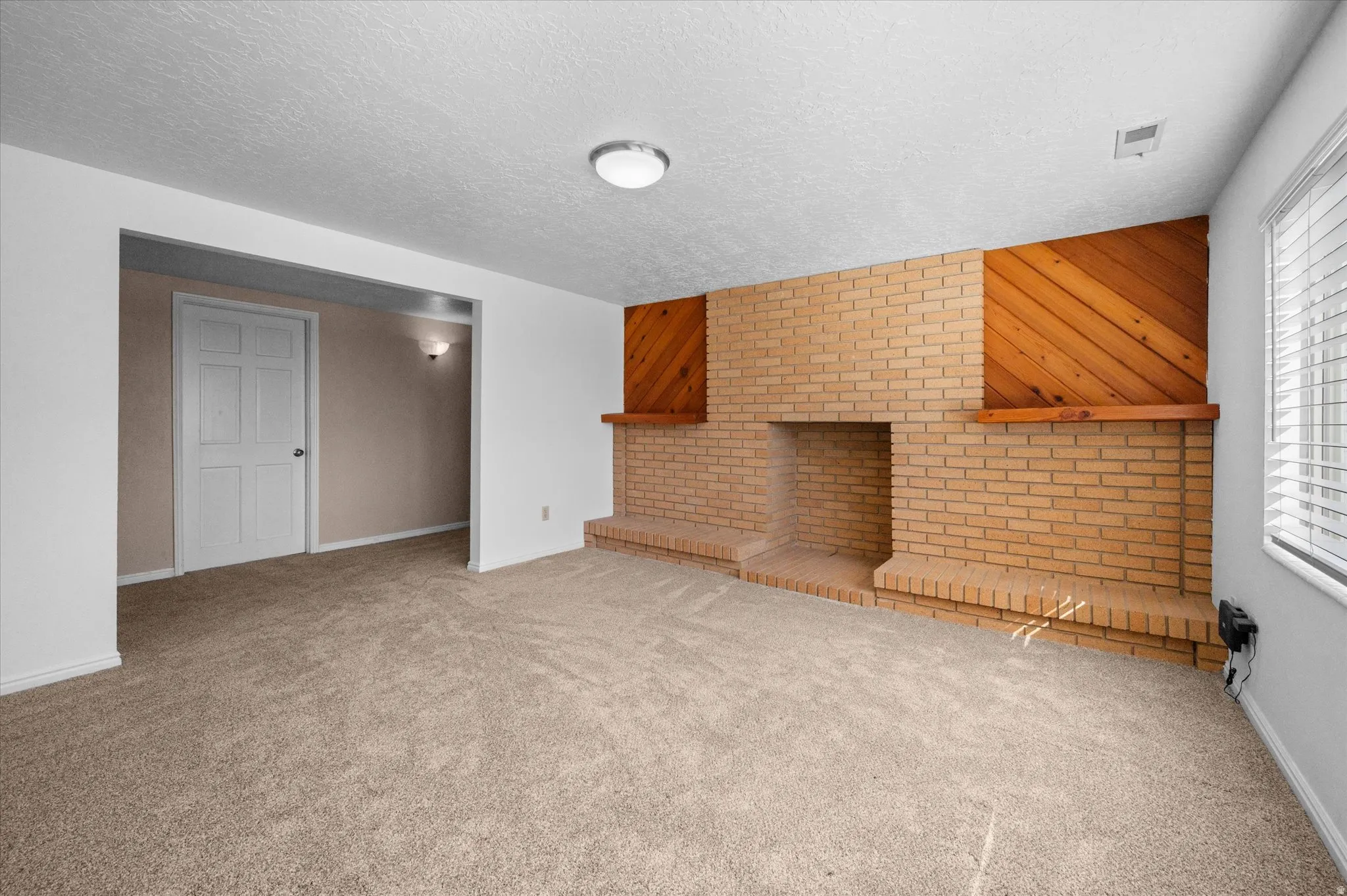 Bonus Room/Den