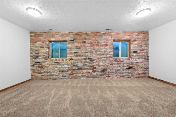 Huge Bedroom 5