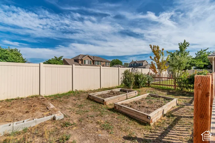 2048 W 400 S, Lehi, Utah 84043