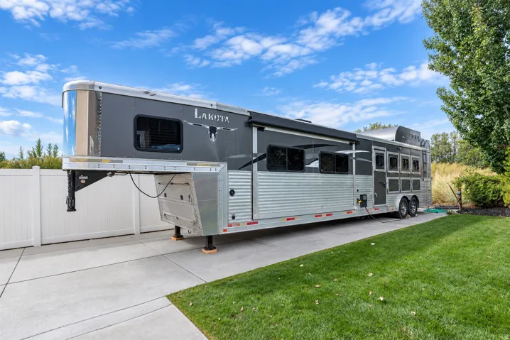 oversize RV Pad W/ Power