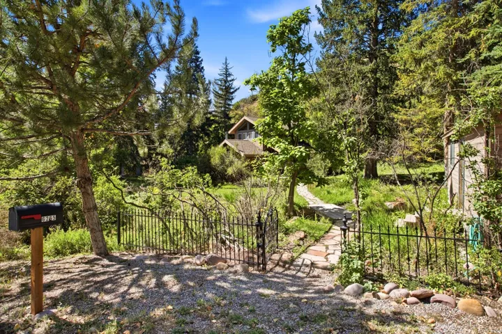 6265 E Emigration Rd, Salt Lake City, Utah 84108