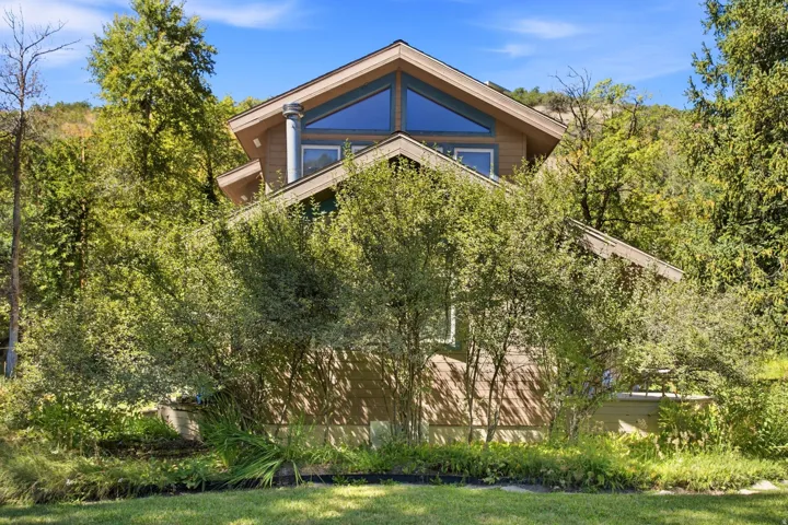 6265 E Emigration Rd, Salt Lake City, Utah 84108