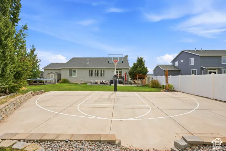 2249 S Parkwood Ln, Kaysville, Utah 84037