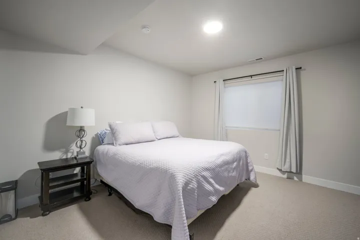 6947 W Granbury Dr, South Jordan, Utah 84009